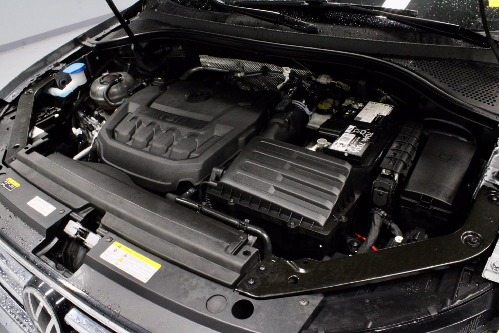 Used 2024 Volkswagen Tiguan SE FWD image 18
