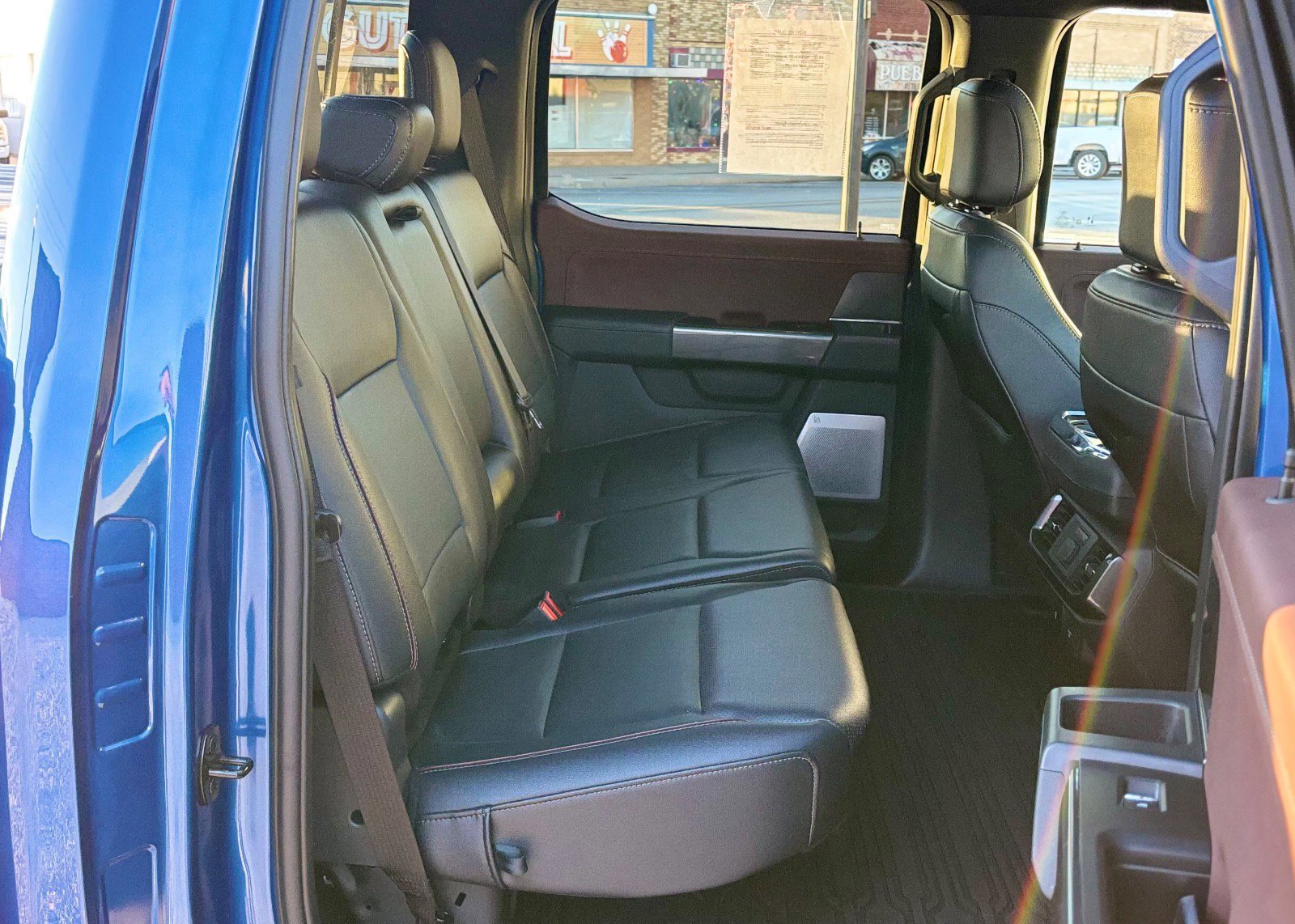 Certified 2022 Ford F150 Lariat w/ Equipment Group 502A High image 27