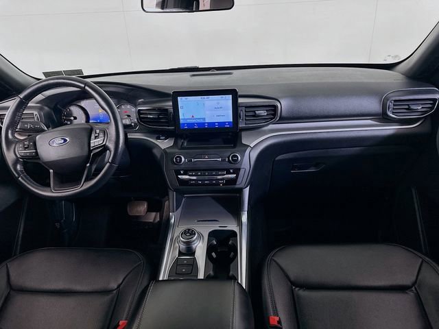 Certified 2020 Ford Explorer XLT w/ Equipment Group 202A image 15