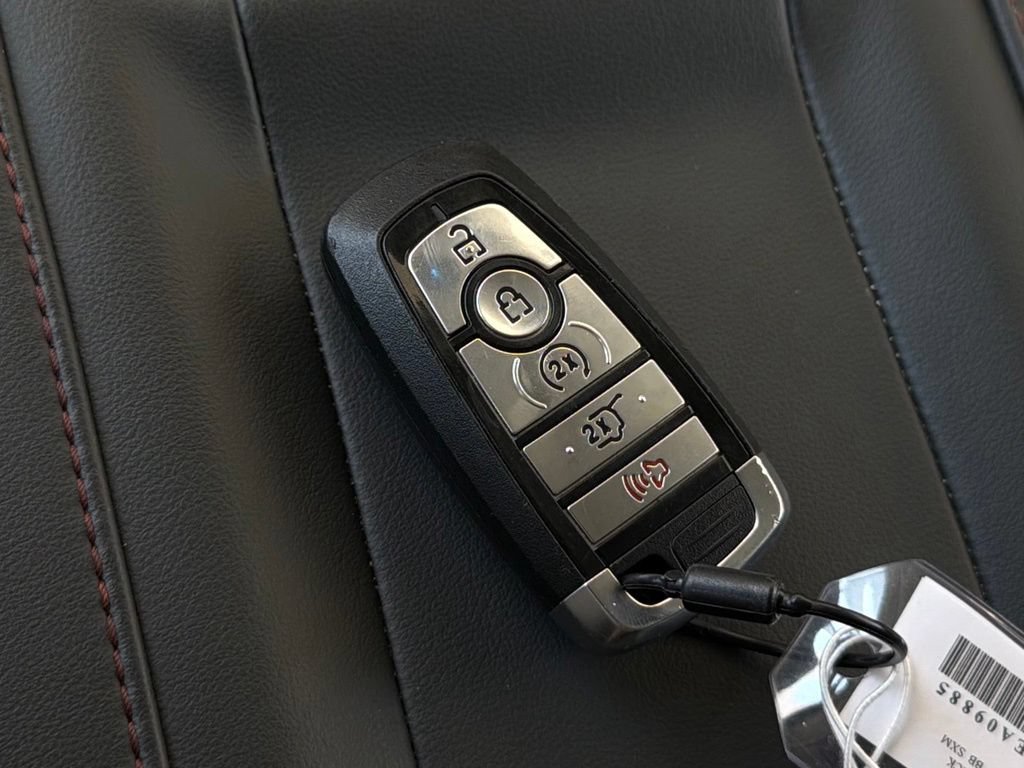 Certified 2025 Ford Expedition Active AWD/4WD image 26
