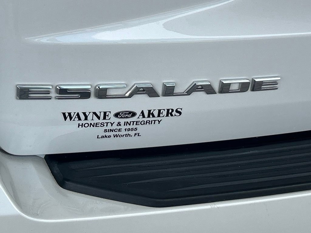 Used 2022 Cadillac Escalade Premium Luxury w/ Performance Package RWD image 24