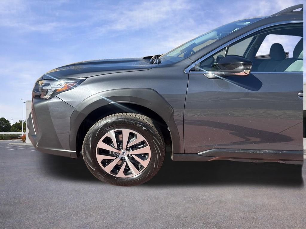 Used 2023 Subaru Outback Premium AWD/4WD image 32