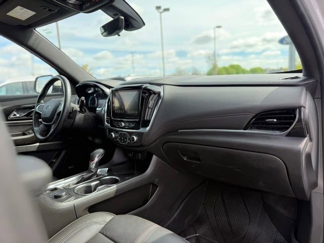 Used 2023 Chevrolet Traverse RS w/ LPO, Floor Liner Package AWD/4WD image 20