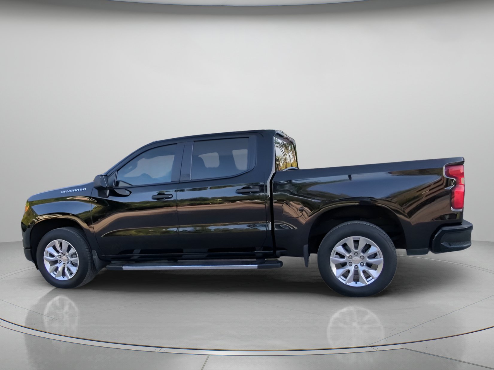 Used 2024 Chevrolet Silverado 1500 Custom RWD image 15