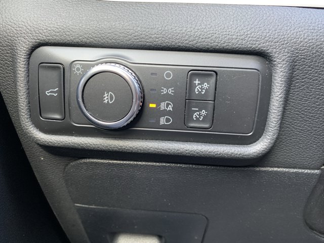 Certified 2021 Ford Explorer XLT w/ Equipment Group 202A AWD/4WD image 38