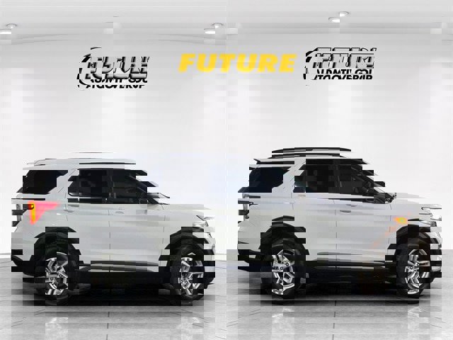 Certified 2024 Ford Explorer XLT w/ Equipment Group 202A image 3