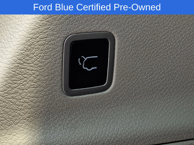Used 2023 Chrysler Pacifica Touring-L FWD image 32