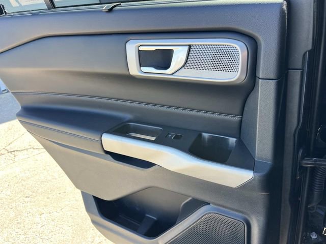 Certified 2023 Ford Explorer Limited w/ Equipment Group 301A image 18