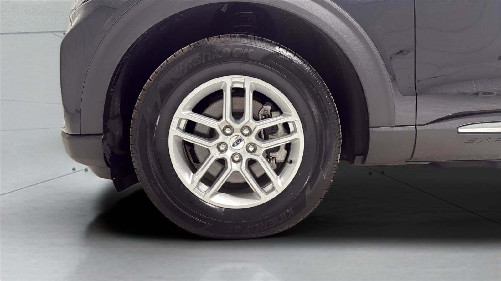 Certified 2025 Ford Explorer Active image 29