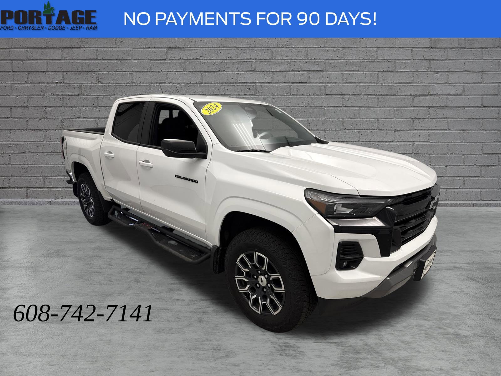 Used 2024 Chevrolet Colorado Z71 w/ Z71 Convenience Package 2