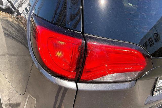 Used 2022 Chrysler Voyager LX FWD image 30