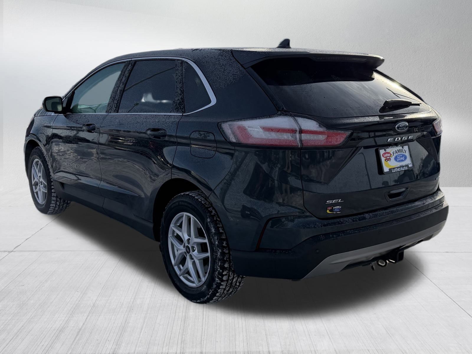 Certified 2024 Ford Edge SEL w/ Convenience Package image 3