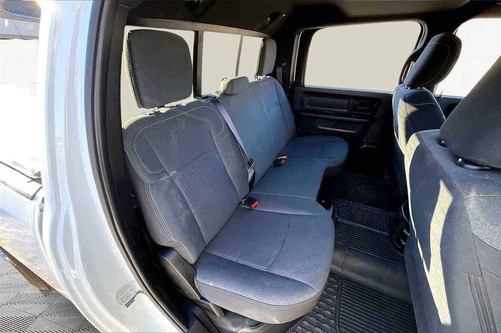 Used 2024 RAM 2500 Tradesman w/ Chrome Appearance Group image 28