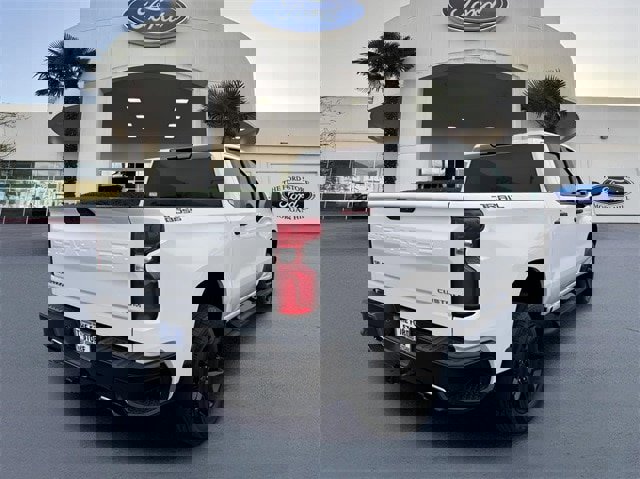 Used 2020 Chevrolet Silverado 1500 Custom Trail Boss w/ Custom Convenience Package image 3