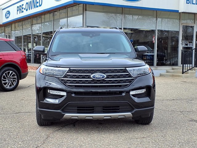 Certified 2024 Ford Explorer XLT w/ Equipment Group 202A image 4