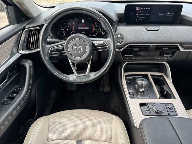 Used 2024 MAZDA CX-90 Plug-In Hybrid w/ Premium Pkg AWD/4WD image 21