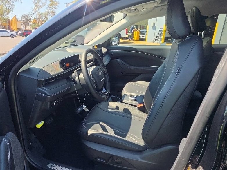 Certified 2023 Ford Mustang Mach-E Premium RWD image 4