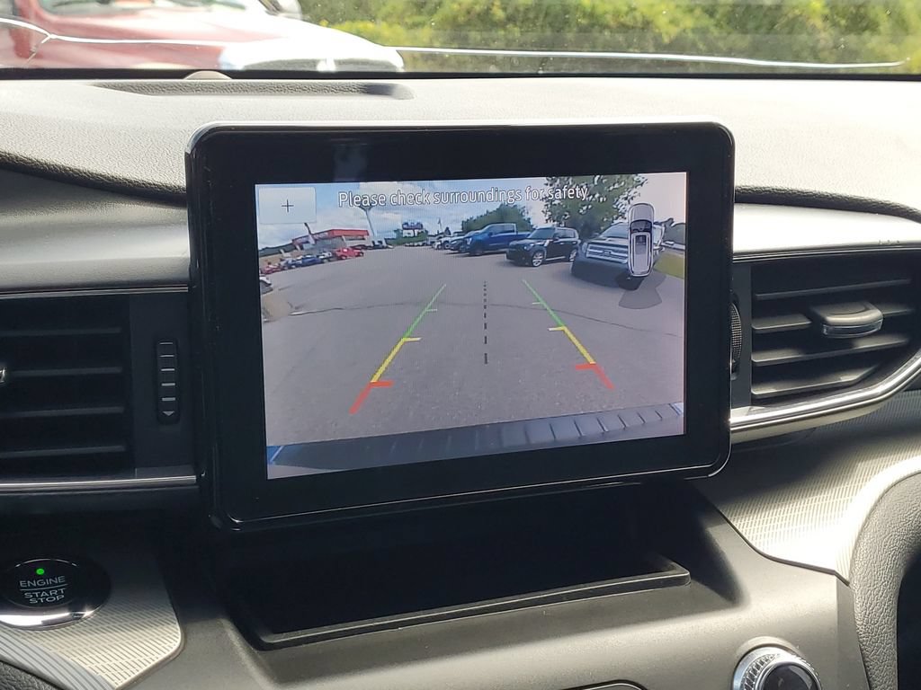 Certified 2020 Ford Explorer XLT w/ Equipment Group 202A AWD/4WD image 30