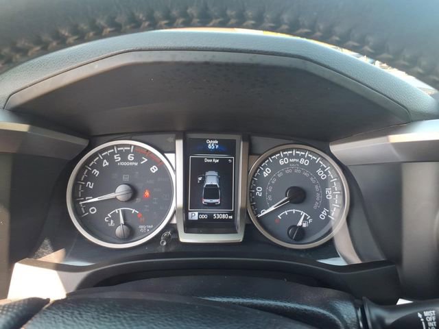 Used 2021 Toyota Tacoma SR5 AWD/4WD image 15