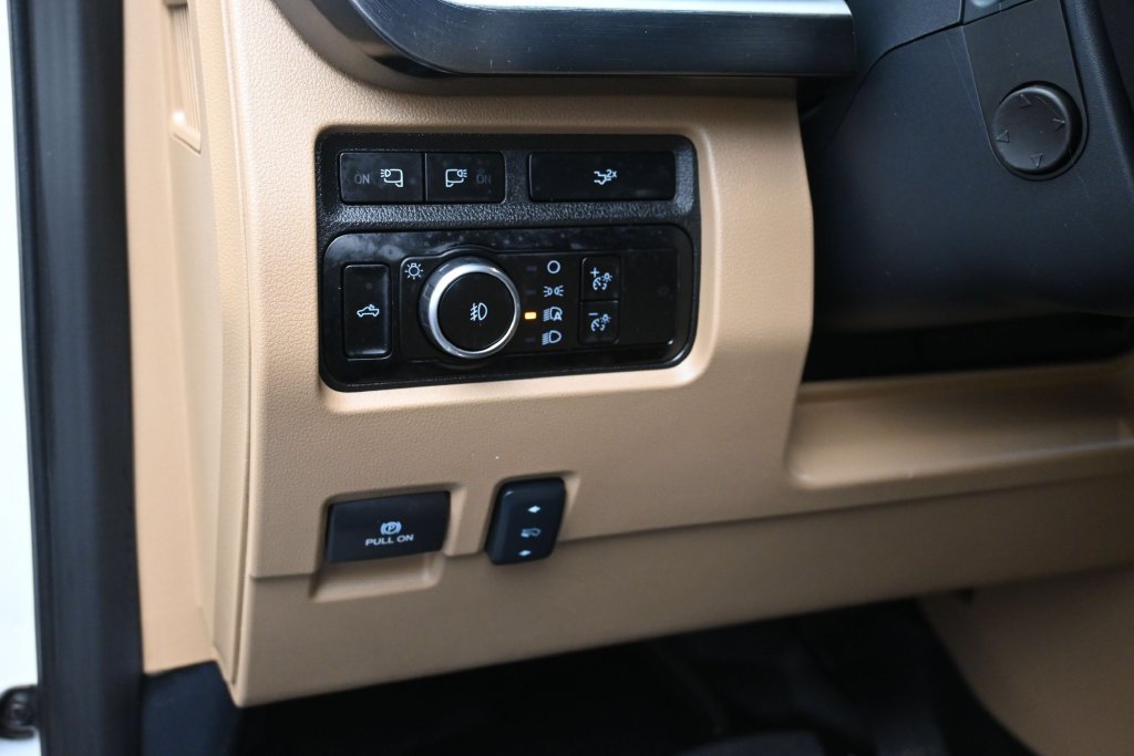 Certified 2023 Ford F250 Lariat w/ Lariat Ultimate Package AWD/4WD image 18