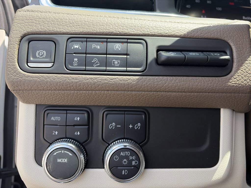 Used 2023 GMC Yukon Denali AWD/4WD image 21