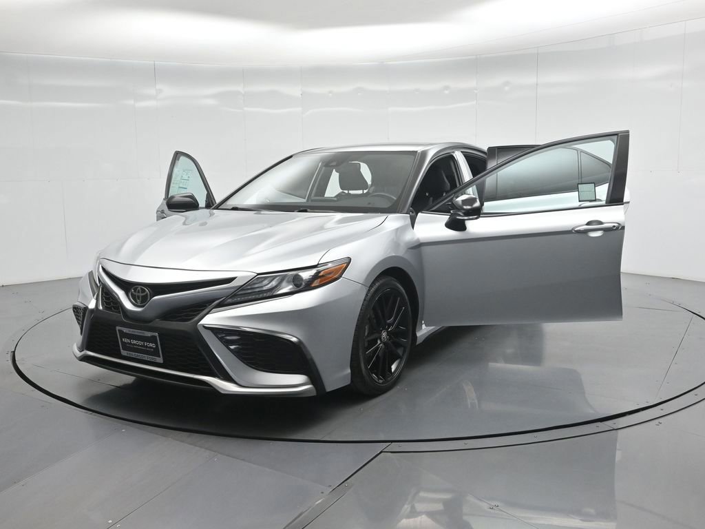 Used 2022 Toyota Camry XSE image 38