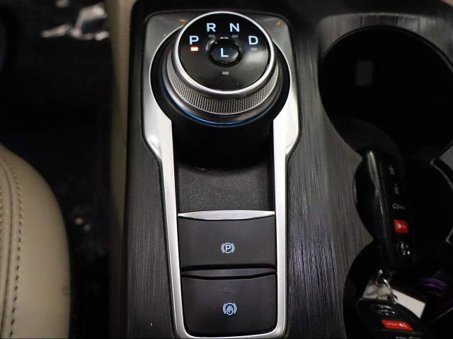 Certified 2022 Ford Escape Titanium w/ Class II Trailer Tow Package image 39