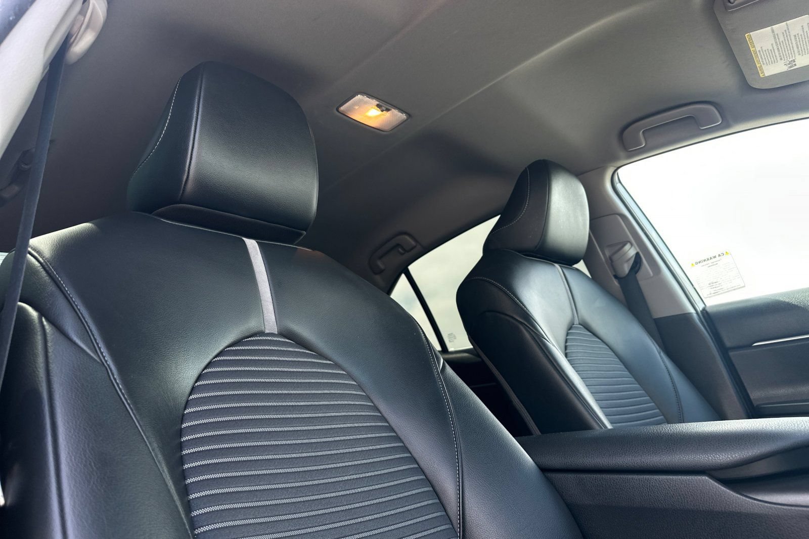 Used 2021 Toyota Camry SE w/ Carpet Mat Package (TMS) FWD image 15
