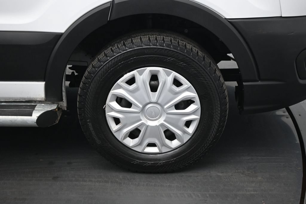 Certified 2025 Ford Transit 250 Low Roof w/ Exterior Upgrade Package RWD image 19