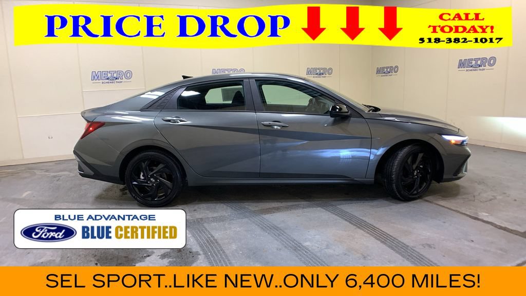 Used 2026 Hyundai Elantra Sport FWD image 2