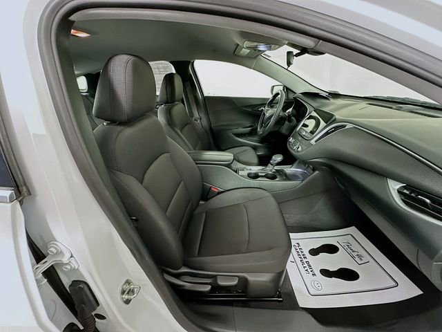 Used 2023 Chevrolet Malibu LT image 32