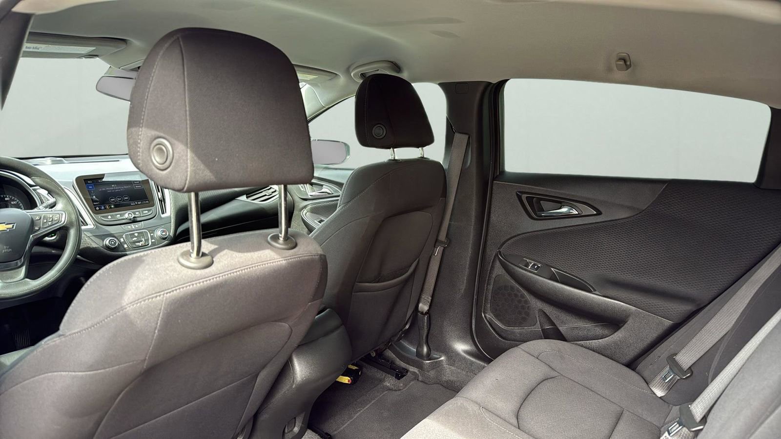 Used 2024 Chevrolet Malibu LS image 28