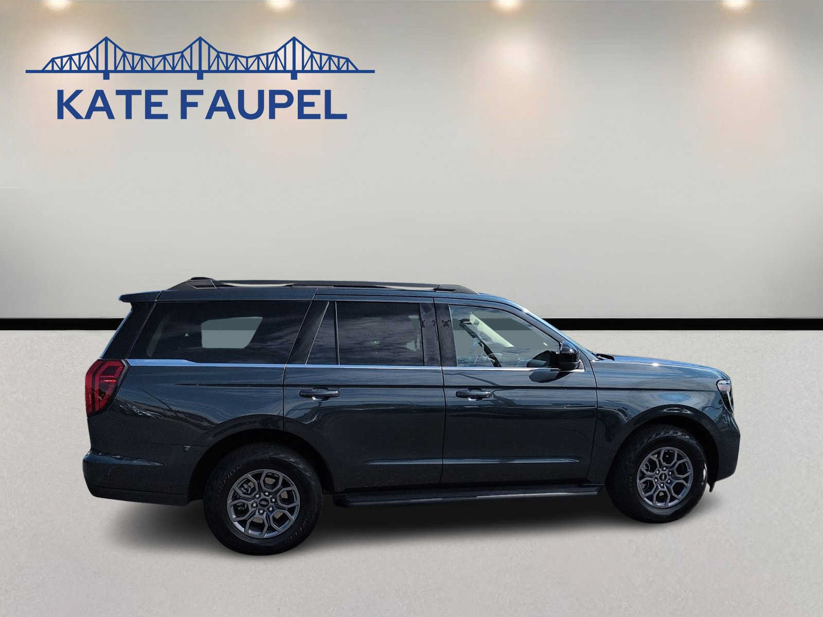 Certified 2025 Ford Expedition Active AWD/4WD image 8