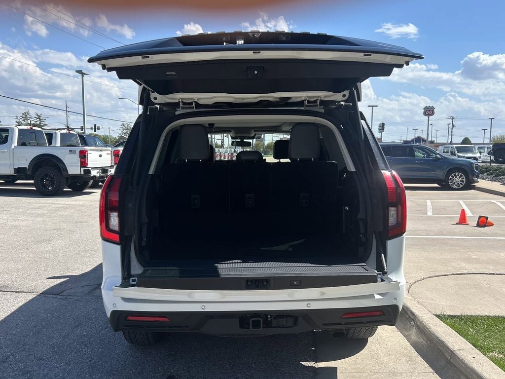 Certified 2025 Ford Expedition Active AWD/4WD image 20