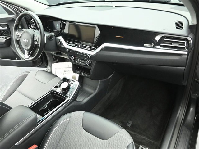 Used 2022 Kia Niro EX image 45
