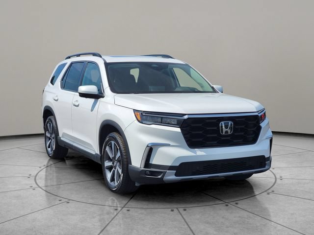 Used 2023 Honda Pilot Elite image 13