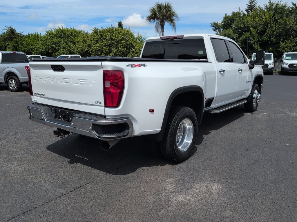 Used 2024 Chevrolet Silverado 3500 LTZ w/ LTZ Plus Package AWD/4WD image 3