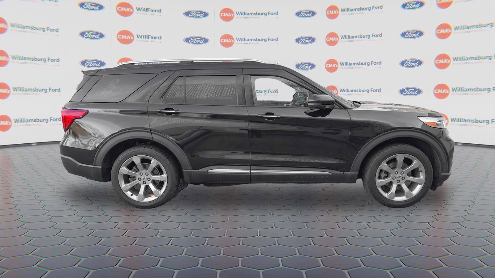 Certified 2020 Ford Explorer Platinum w/ Premium Technology Package image 4