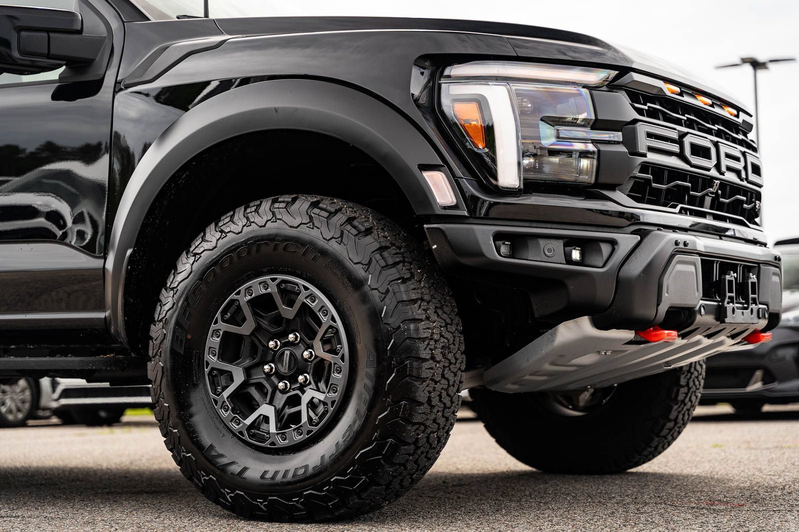 Certified 2025 Ford F150 Raptor w/ Equipment Group 803A Raptor R AWD/4WD image 12