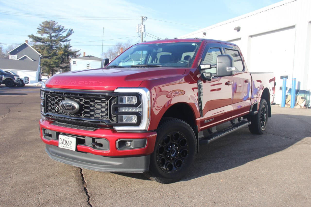 Certified 2025 Ford F350 XLT w/ Black Appearance Package AWD/4WD image 8
