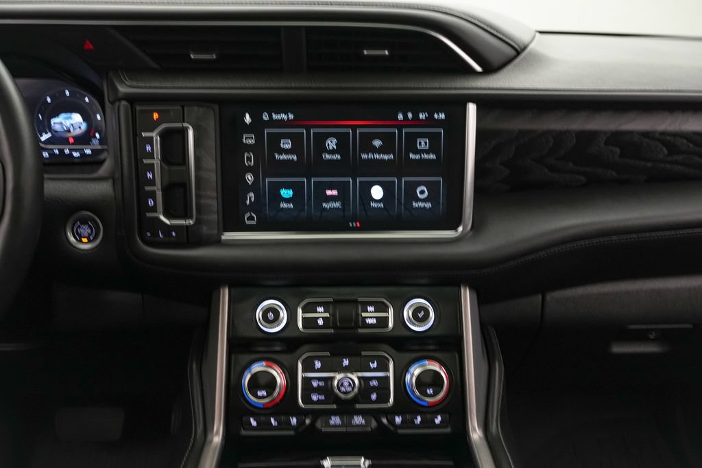 Used 2024 GMC Yukon Denali w/ Denali Reserve Package AWD/4WD image 18