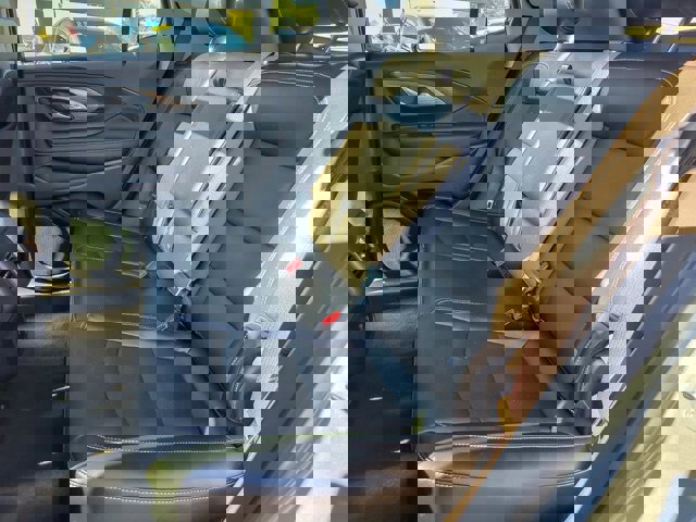 Used 2023 GMC Terrain SLT w/ Infotainment Package II image 16