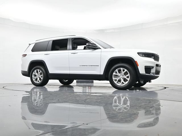 Used 2023 Jeep Grand Cherokee L Limited AWD/4WD image 39