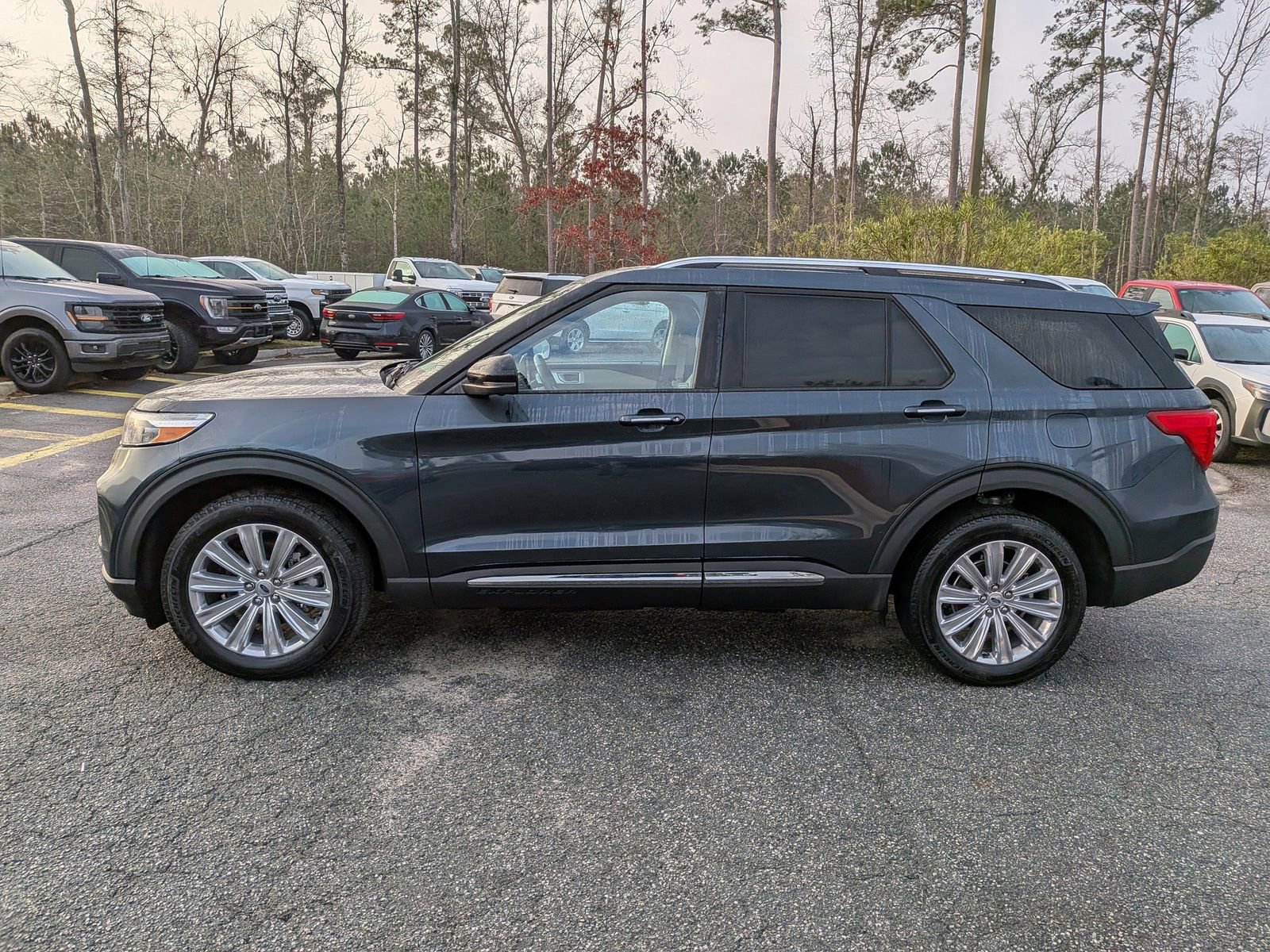 Certified 2023 Ford Explorer Limited w/ Limited Technology Package image 2