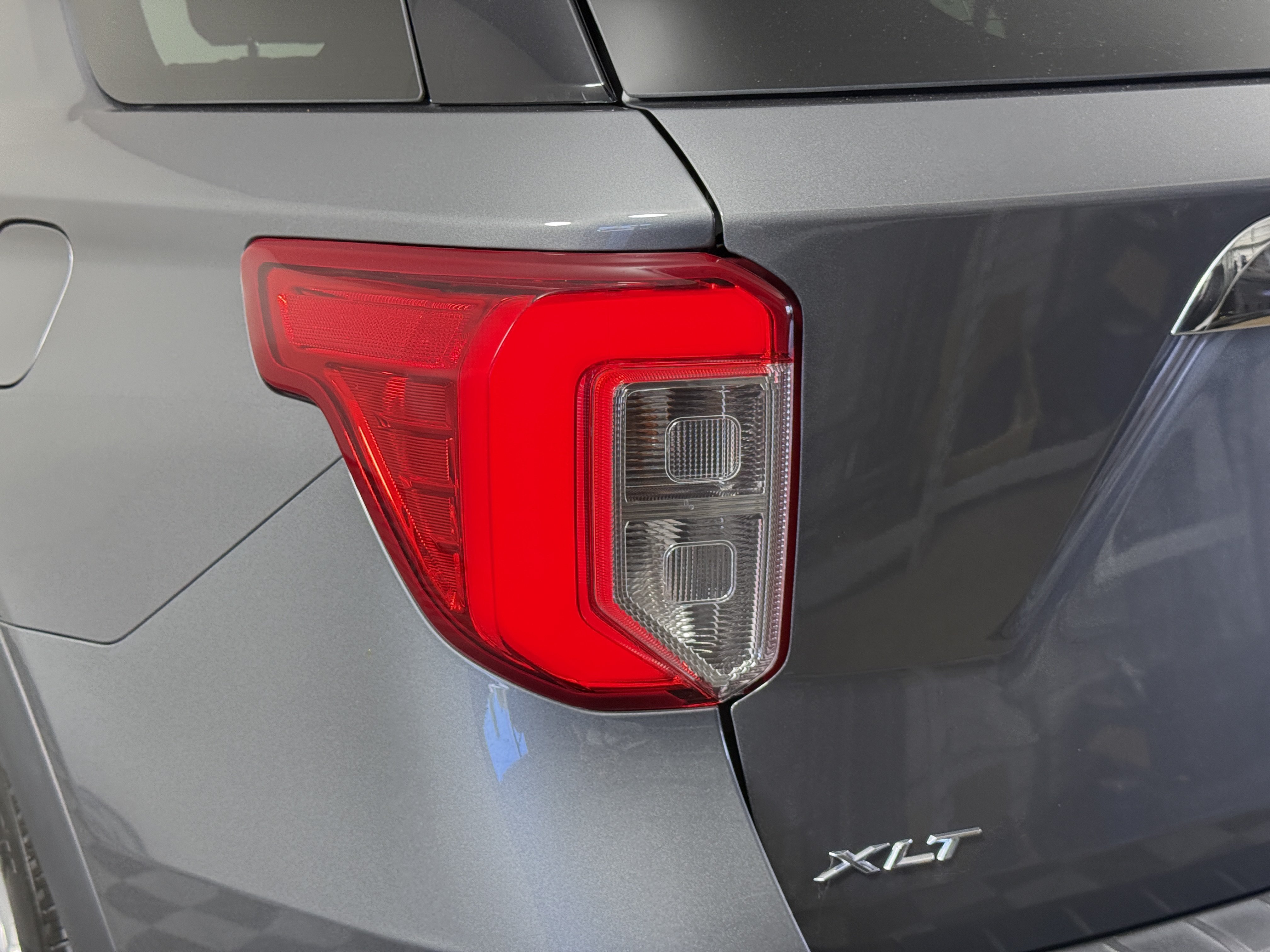 Certified 2023 Ford Explorer XLT w/ Equipment Group 202A AWD/4WD image 8