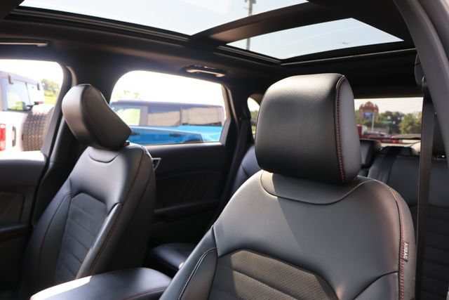Certified 2024 Ford Edge ST-Line AWD/4WD image 16