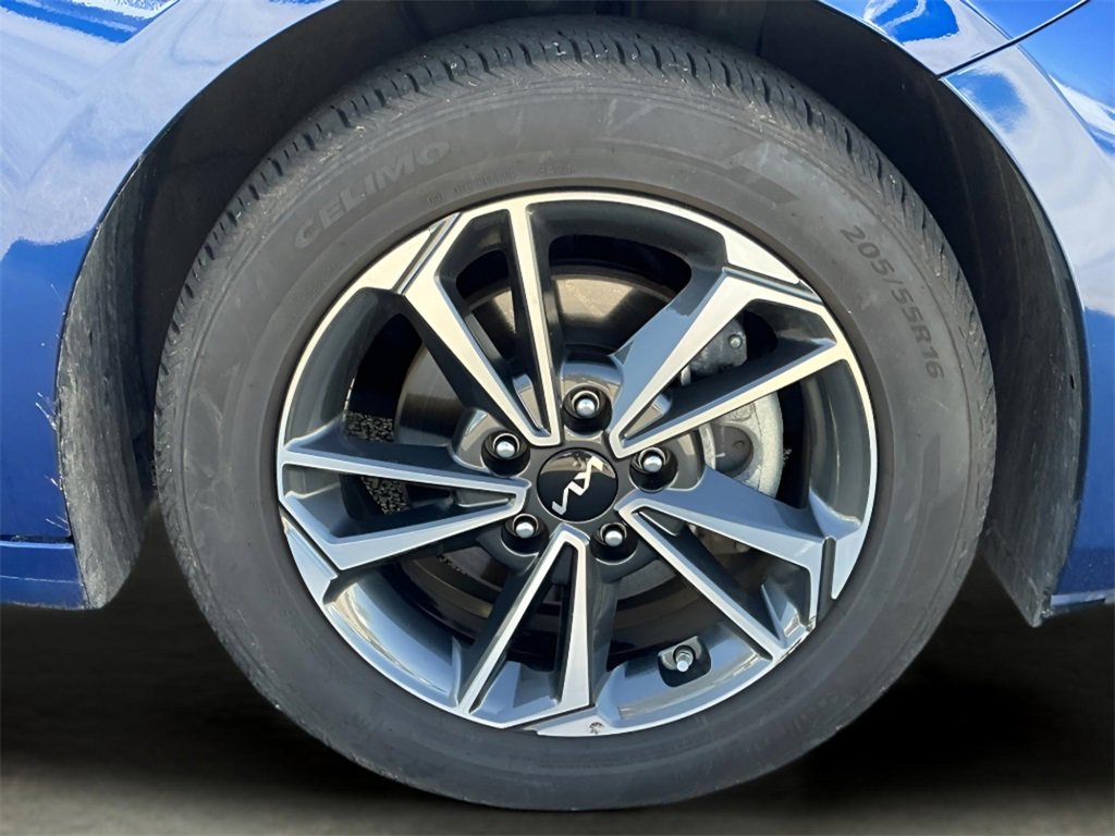 Used 2024 Kia Forte LXS image 16