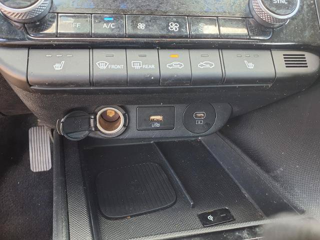 Used 2025 Hyundai Elantra SEL FWD image 17
