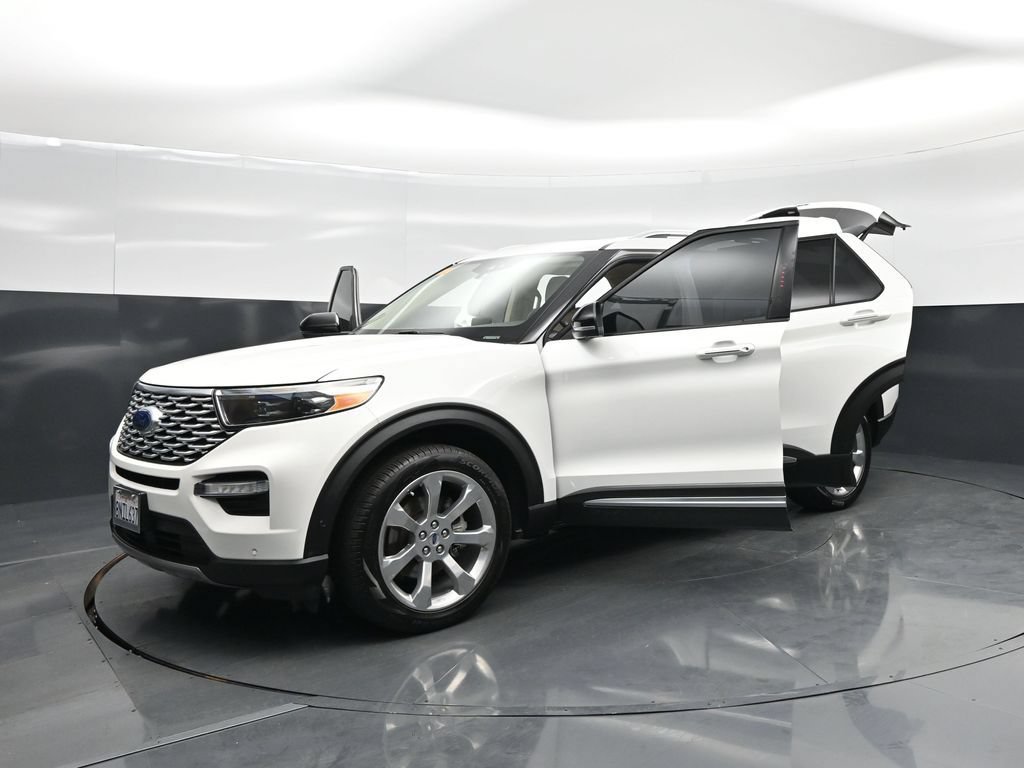 Certified 2020 Ford Explorer Platinum w/ Premium Technology Package AWD/4WD image 34