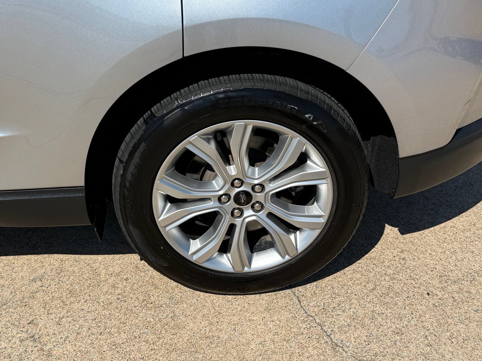 Certified 2024 Ford Edge Titanium AWD/4WD image 9